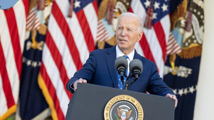 Biden is preparing a "final blow to Putin's military treasury," according to the Washington Post.